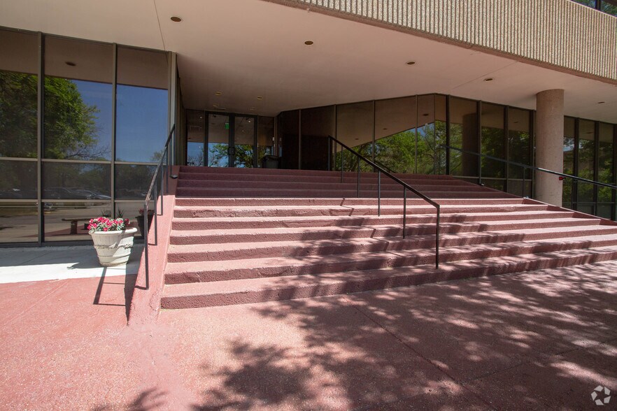 9725 E Hampden Ave, Denver, CO for lease - Building Photo - Image 2 of 21