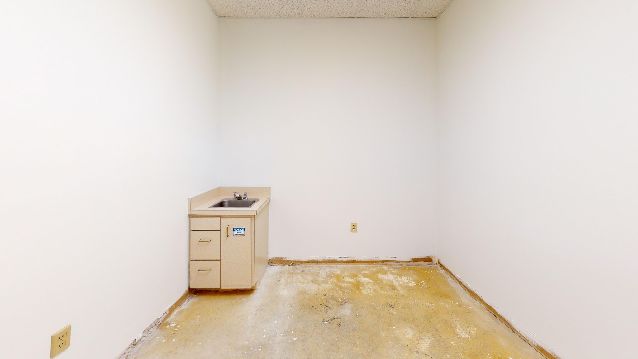 505 Willard Ave, Newington, CT for lease Interior Photo- Image 1 of 3