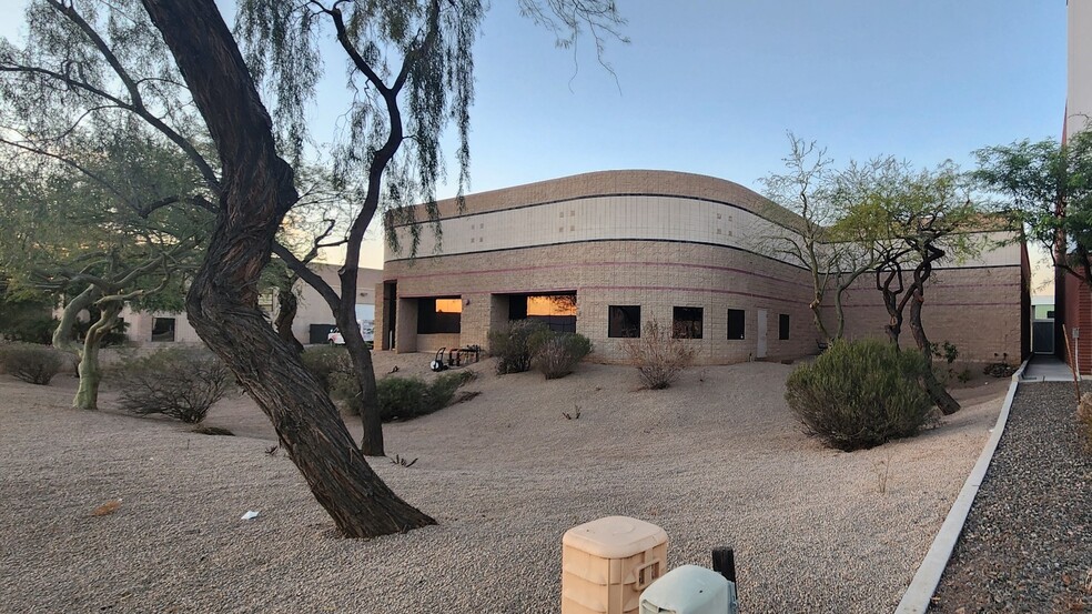 7946 E McClain Dr, Scottsdale, AZ for lease - Building Photo - Image 2 of 5