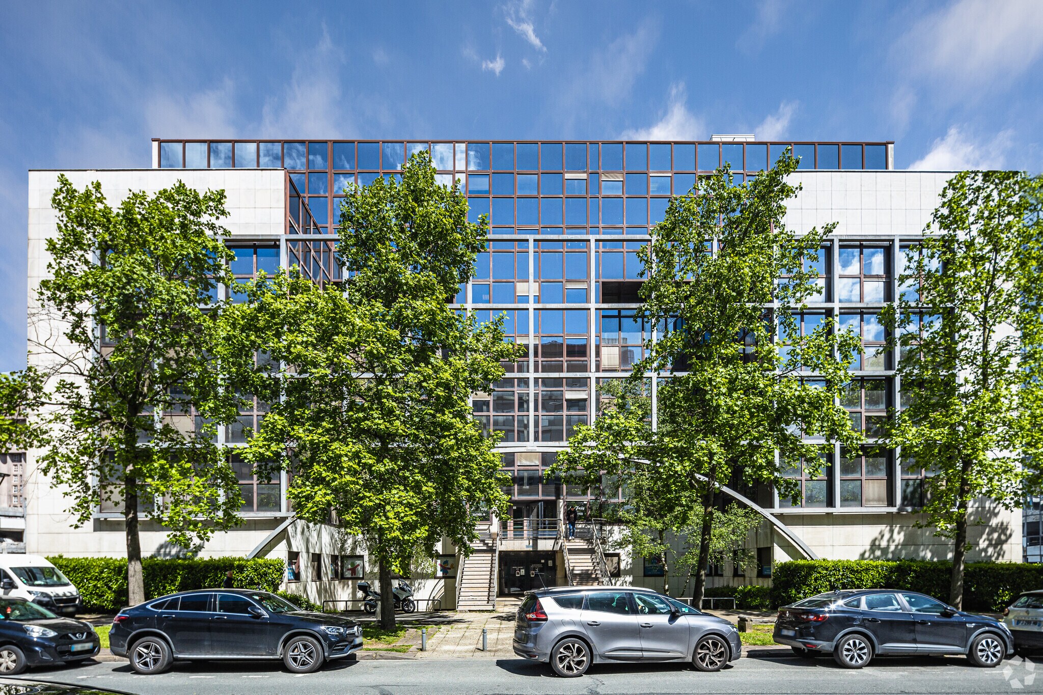 1 Rue Du Centre, Noisy-le-Grand for sale Primary Photo- Image 1 of 6