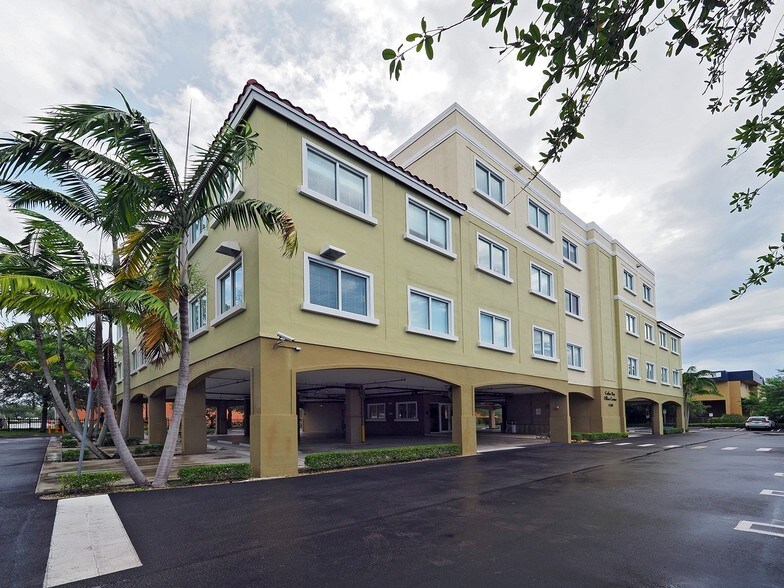 11285 SW 211th St, Miami, FL for lease - Building Photo - Image 3 of 10