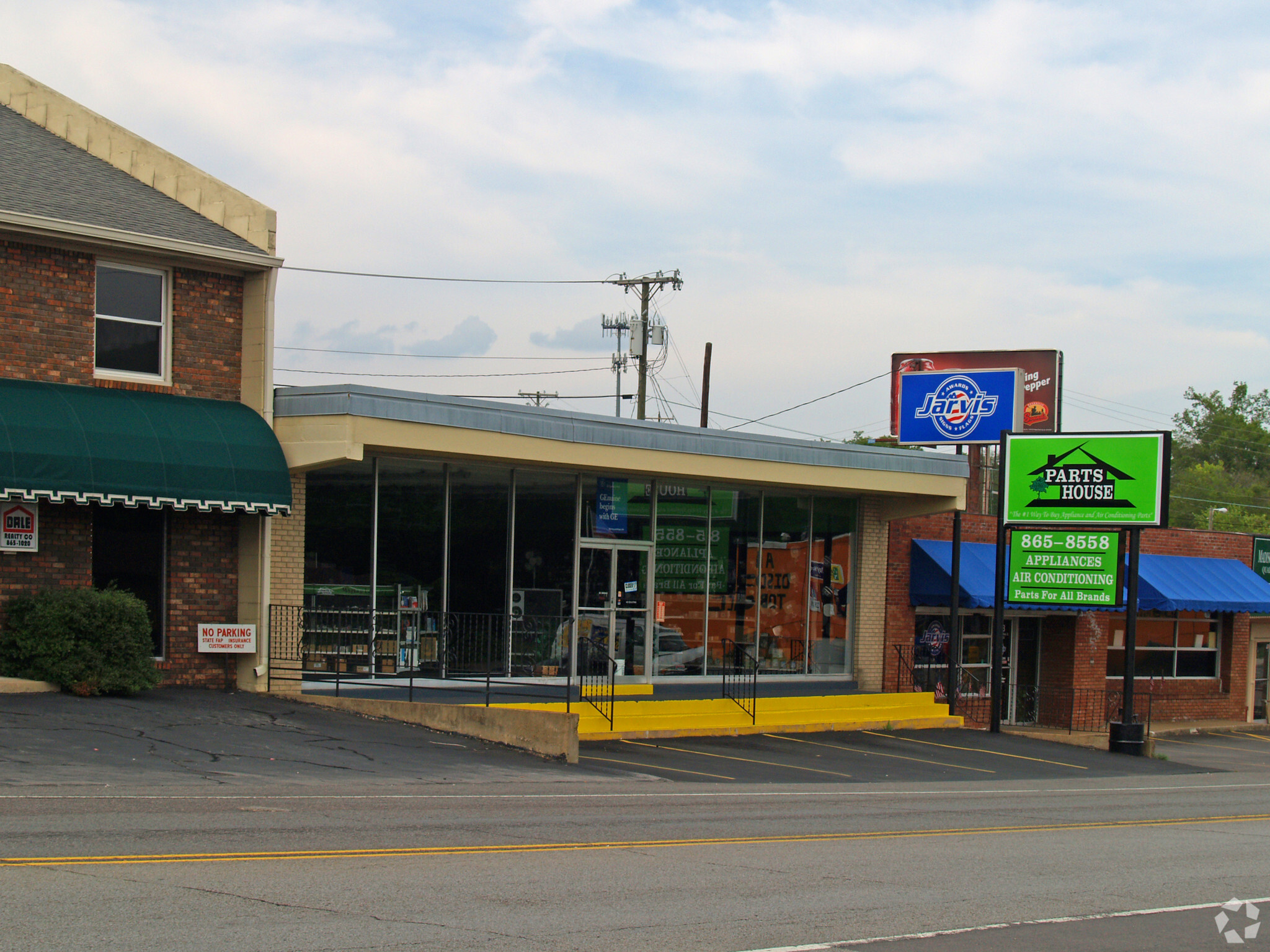 111 E Old Hickory Blvd, Madison, TN for sale Primary Photo- Image 1 of 1