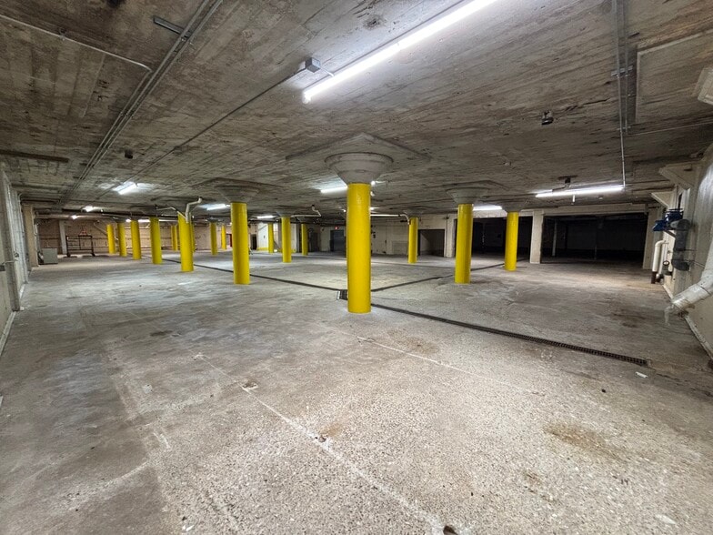 501 N Main Ave, Springfield MO - Warehouse