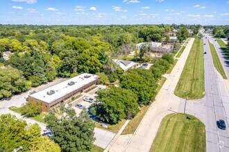 7177 Hickman Rd, Urbandale, IA - AERIAL map view