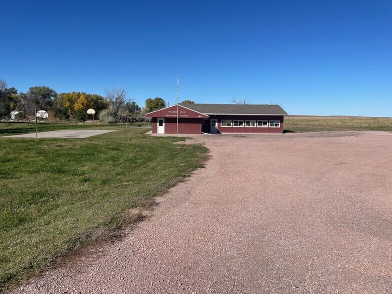 1812 US20, Chadron, NE 69337 1812 West Hwy 20