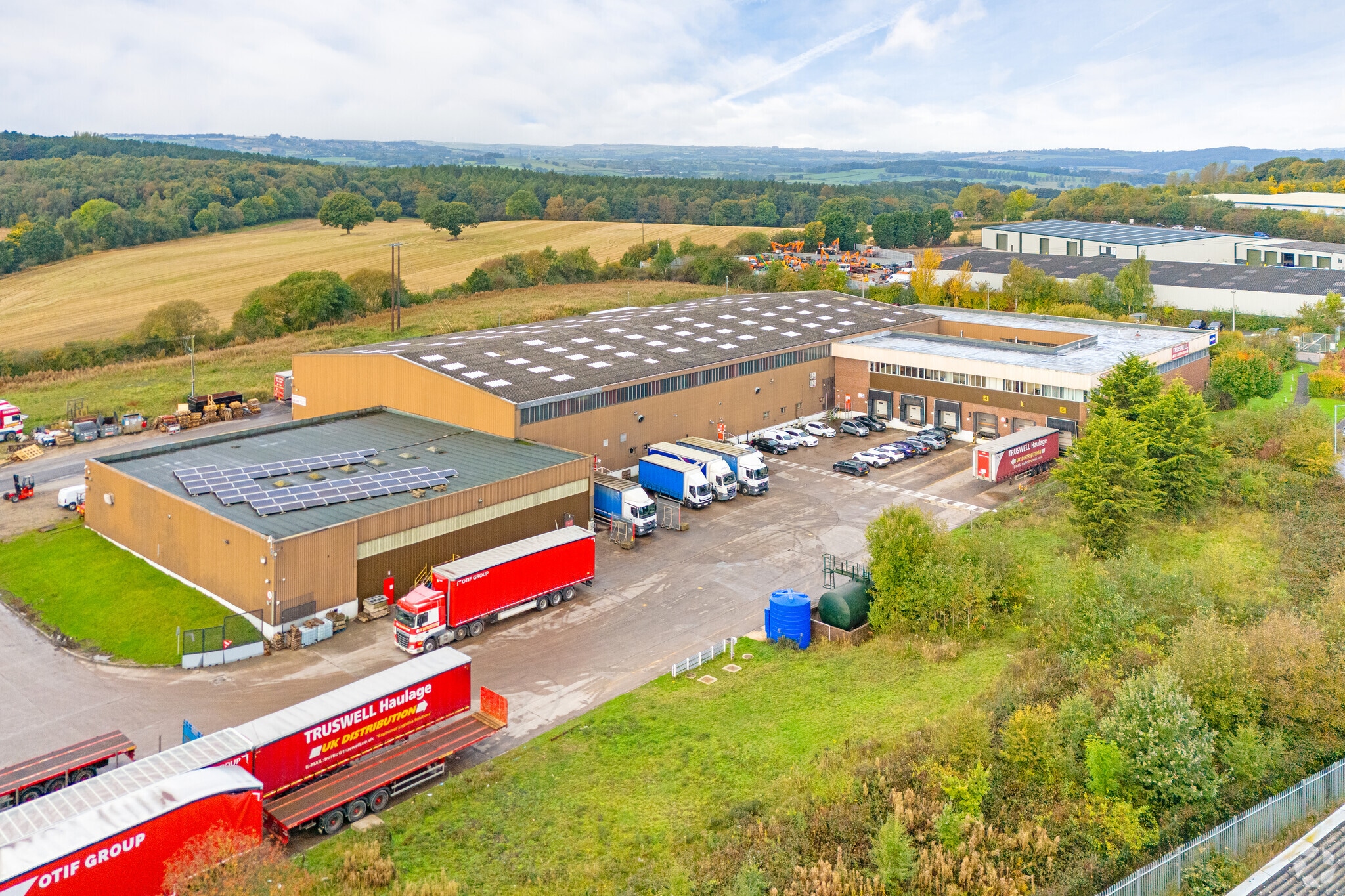 1 Fall Bank Crecent, Dodworth for sale Primary Photo- Image 1 of 1