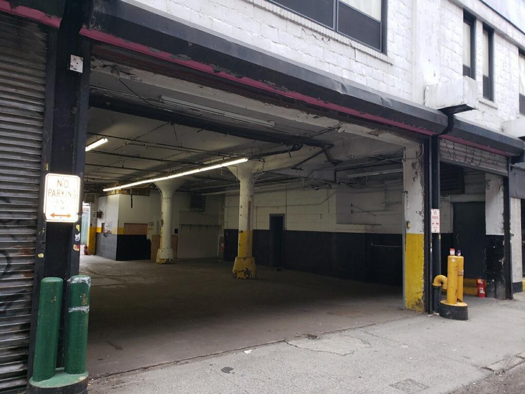 53-02 11th St, Long Island City, NY for lease Building Photo- Image 1 of 5