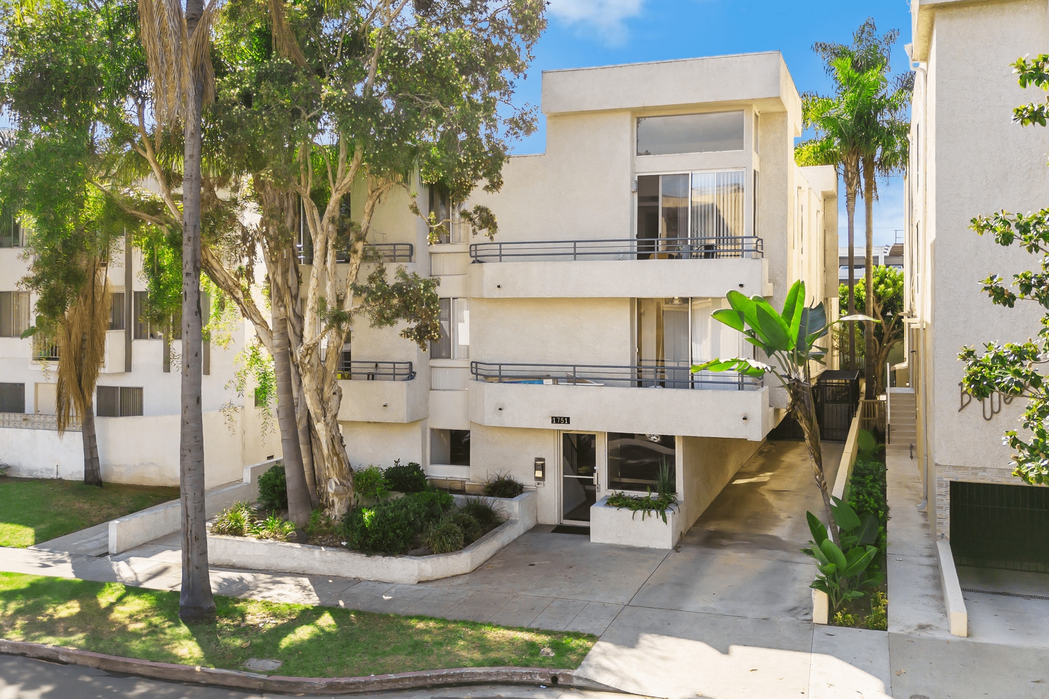 1751 S Bentley Ave, Los Angeles, CA for sale Building Photo- Image 1 of 20