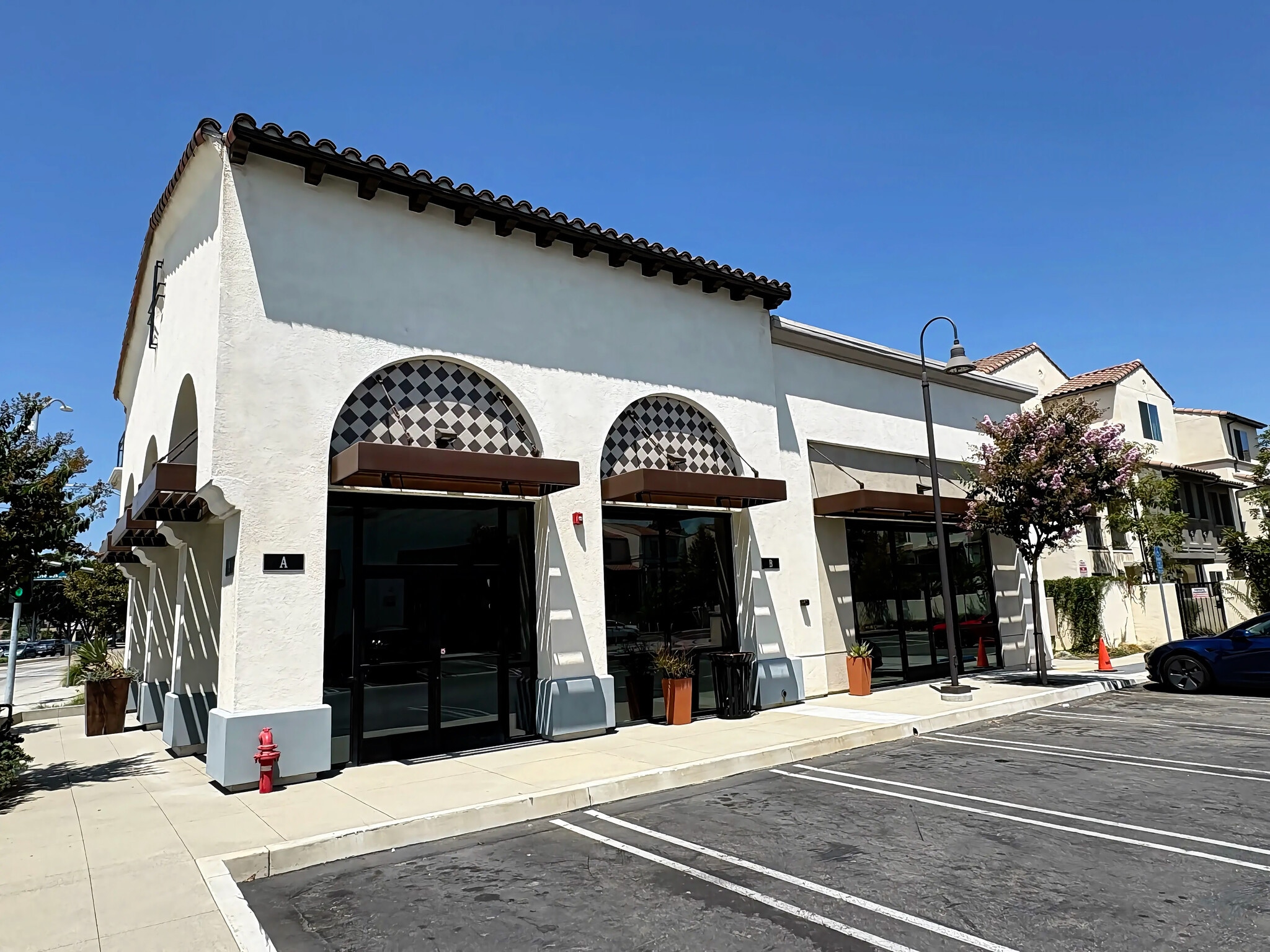 17 Las Tunas Dr, Arcadia, CA for lease Interior Photo- Image 1 of 3
