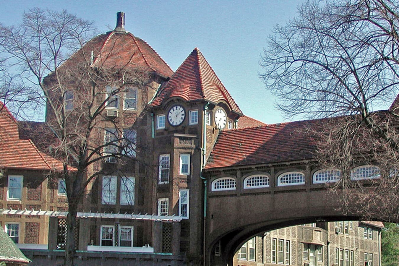 9944 67th Rd, Forest Hills, NY 11375