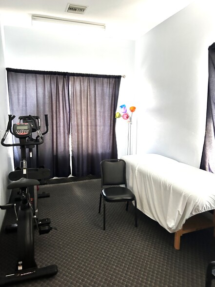 901-911 N Central Ave, Kissimmee, FL for lease - Building Photo - Image 3 of 10