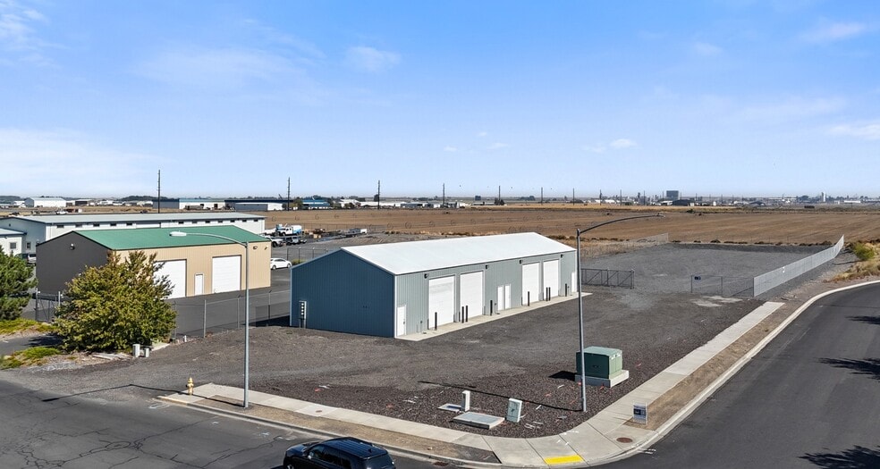 221 Hamilton Rd, Moses Lake, WA for lease - Building Photo - Image 2 of 22