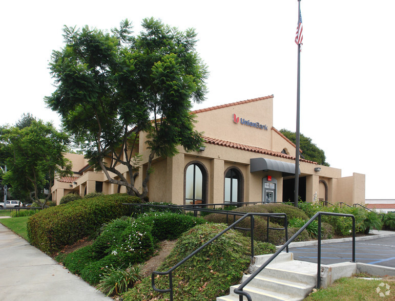 6992-6994 El Camino Real, Carlsbad, CA for lease - Primary Photo - Image 3 of 8