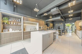 509 Uxbridge Rd, Pinner for lease Interior Photo- Image 2 of 12