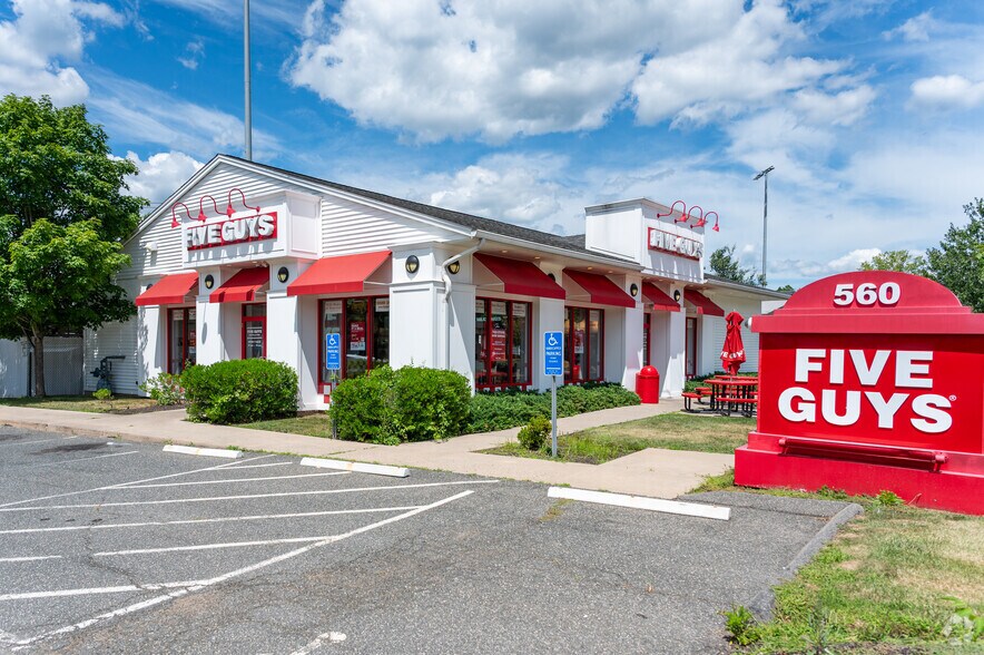 560 Washington St, Middletown, CT for sale - Primary Photo - Image 1 of 1