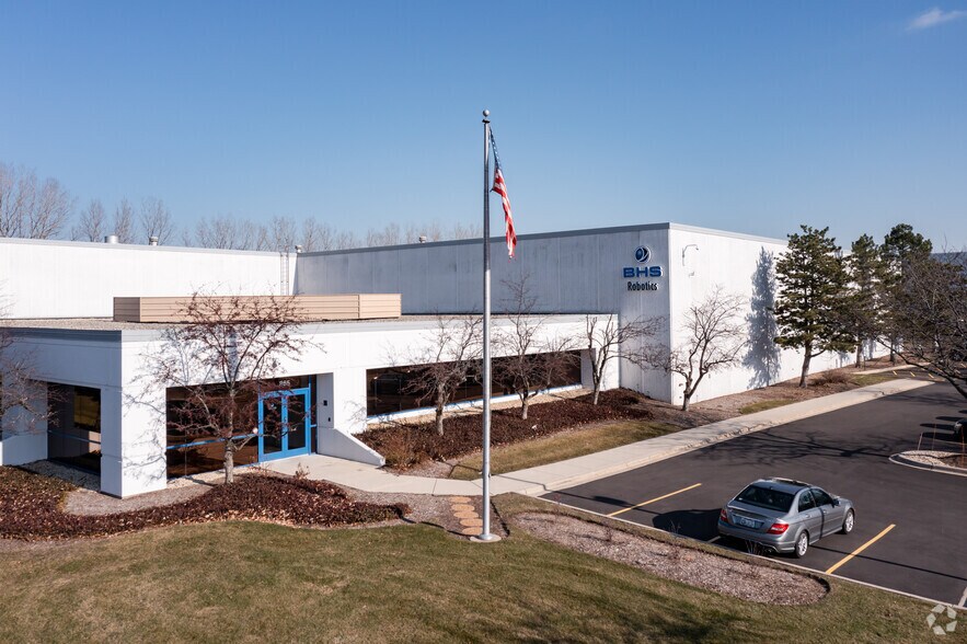 865 Muirfield Dr, Hanover Park, IL for lease - Primary Photo - Image 1 of 5