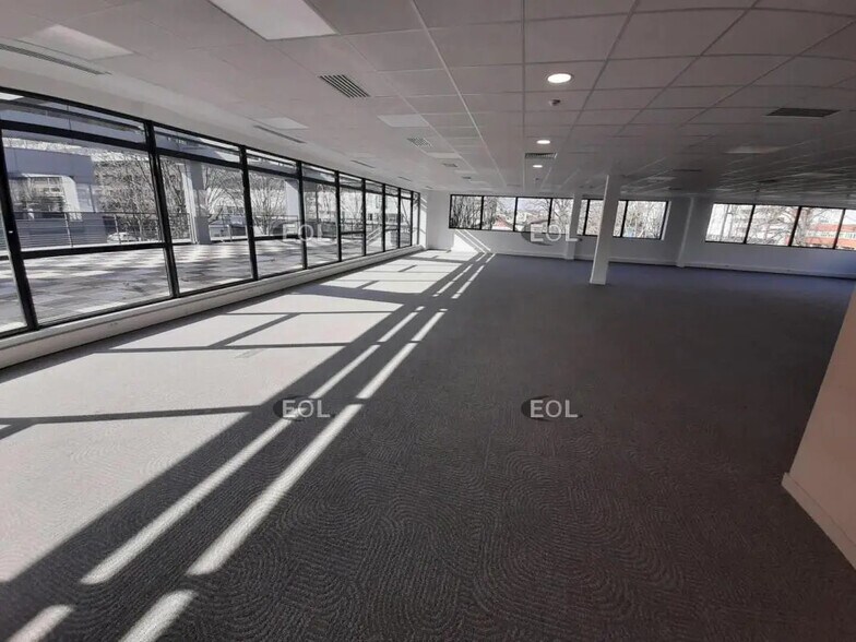 Flex in Bagneux for lease - Building Photo - Image 2 of 6