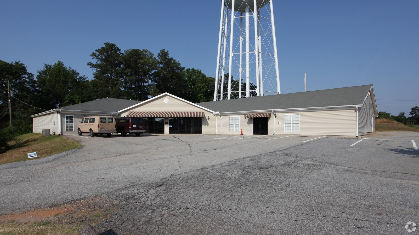 7165 Turner Lake Cir, Covington, GA 30014