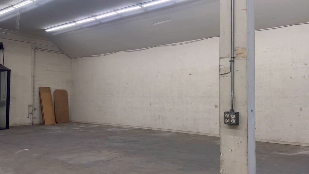 365-369 S Central Ave, Los Angeles, CA for lease - Commercial Listing Video - Image 2 of 11