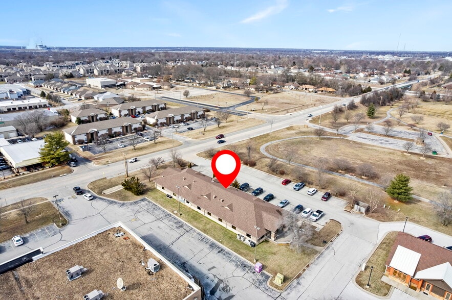 4136 South Scenic, Springfield, MO for sale - Building Photo - Image 3 of 42