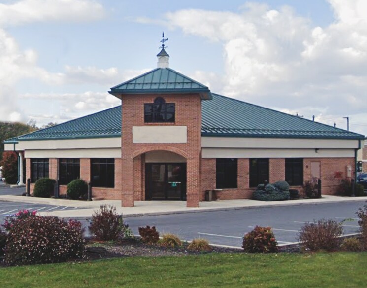 1725 Lincoln Way E, Chambersburg, PA 17202