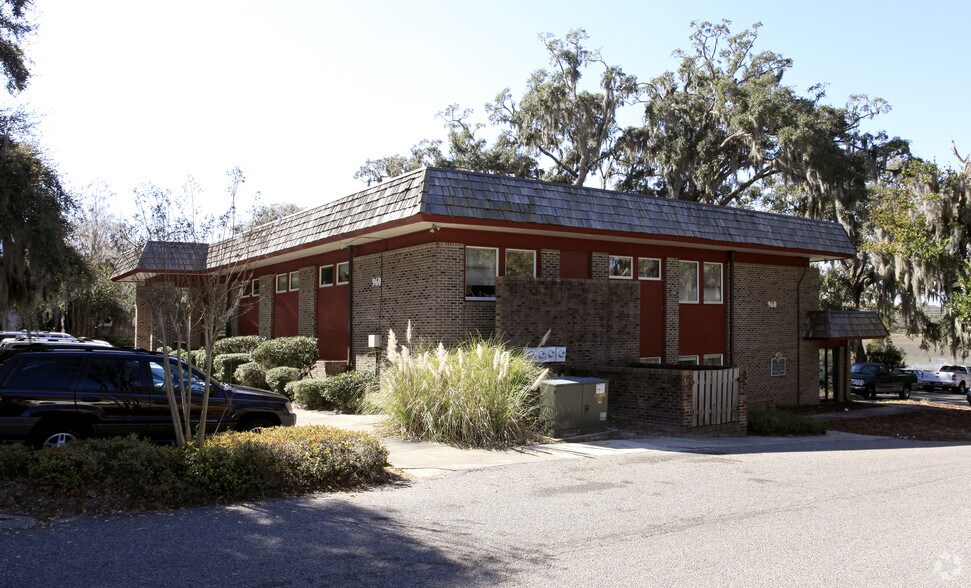 960 Ribaut Rd, Beaufort, SC for sale - Building Photo - Image 1 of 1