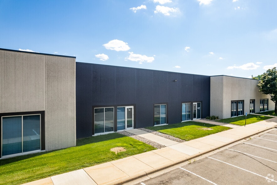 1030 Lone Oak Rd, Eagan, MN for lease - Building Photo - Image 1 of 4