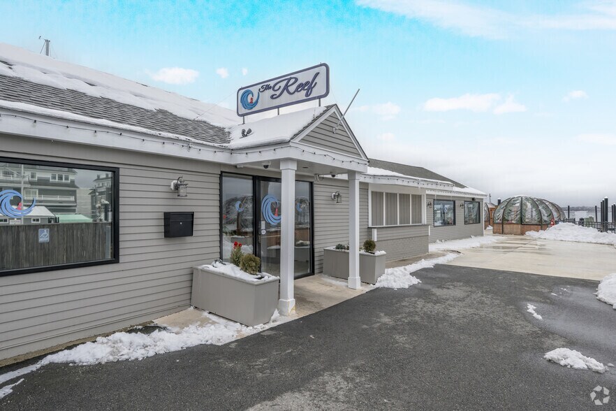 10 Howard Wharf, Newport, RI for sale - Primary Photo - Image 1 of 1