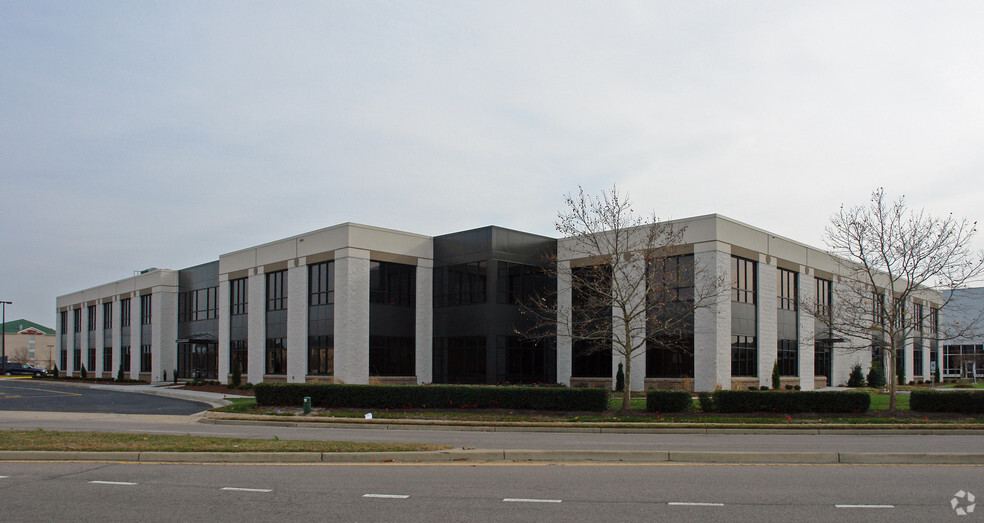 1545 Crossways Blvd, Chesapeake, VA for lease - Primary Photo - Image 1 of 8