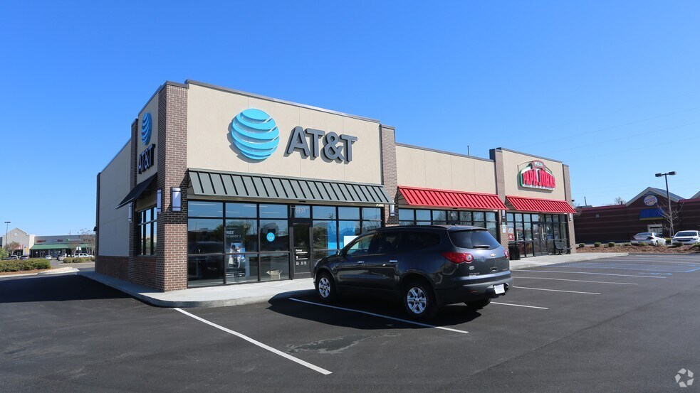 6611 Atlanta Hwy, Montgomery, AL for sale - Building Photo - Image 1 of 1