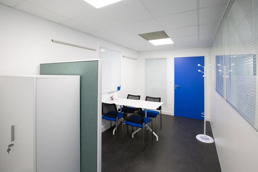 39 Route De Fondeline, Saint-Nazaire for lease - Building Photo - Image 2 of 3