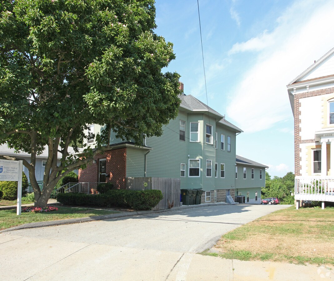 276 Montauk Ave, New London, CT 06320