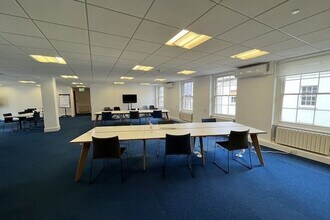 43 Queen Sq, Bristol for lease Interior Photo- Image 2 of 4