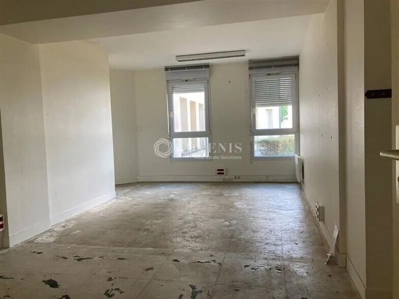 Office in Blois for lease - Interior Photo - Image 2 of 4