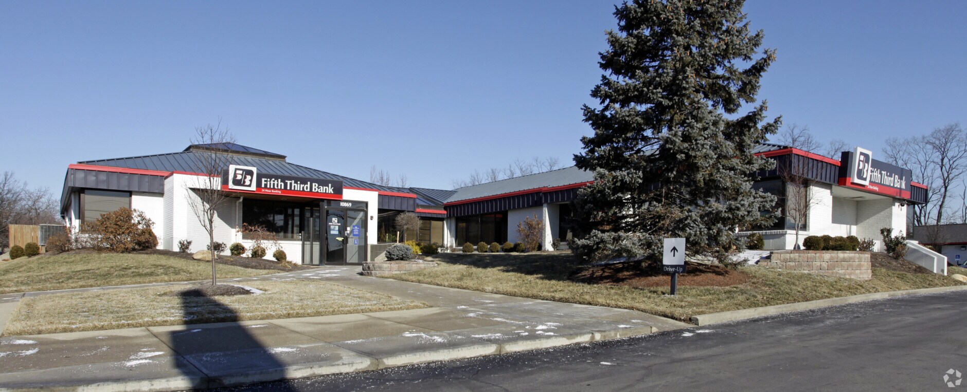 10869 Montgomery Rd, Cincinnati, OH 45242