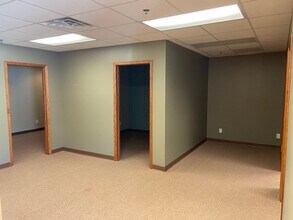 6611 University Ave, Windsor Heights, IA for lease Interior Photo- Image 1 of 6