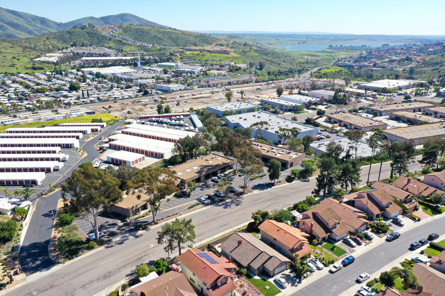 10463 Austin Dr, Spring Valley, CA for lease - Building Photo - Image 3 of 11