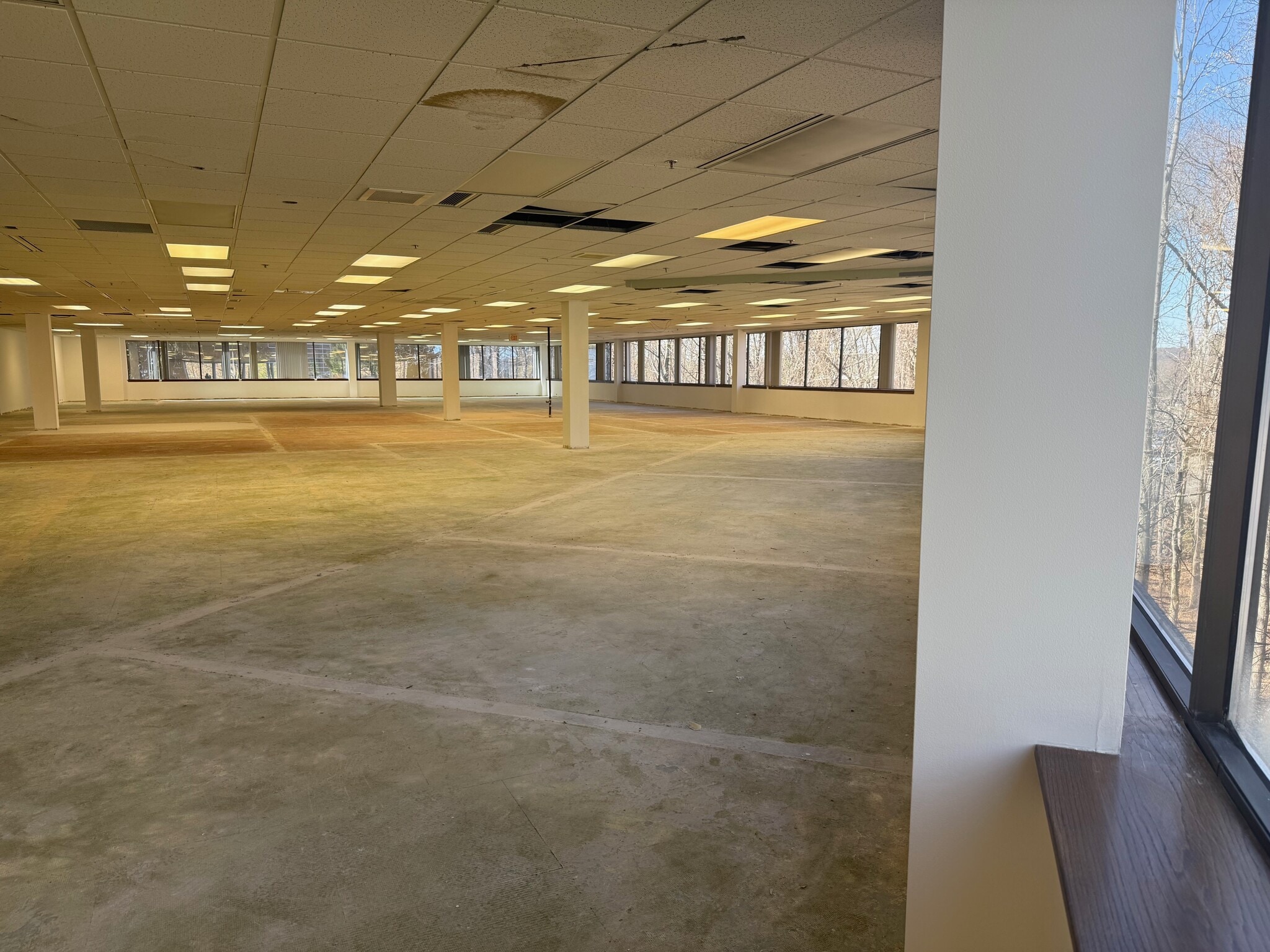 35 Corporate Dr, Trumbull, CT for lease Building Photo- Image 1 of 4