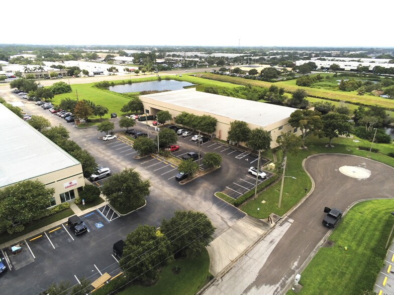 6950 112th Cir, Largo, FL for lease - Building Photo - Image 3 of 16