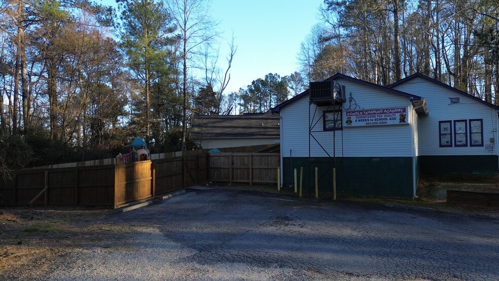 3900 Bakers Ferry Rd SW, Atlanta, GA for sale - Building Photo - Image 3 of 14