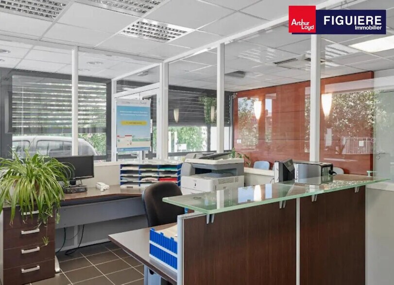 Office in Salon-de-Provence for sale - Building Photo - Image 2 of 15