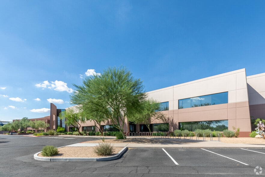 8667-8701 E Hartford Dr, Scottsdale, AZ for lease - Building Photo - Image 2 of 4