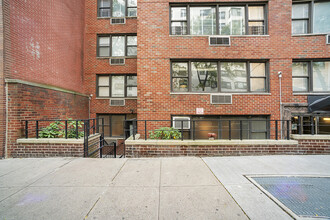 310 E 65th St, New York, NY for lease Building Photo- Image 2 of 7