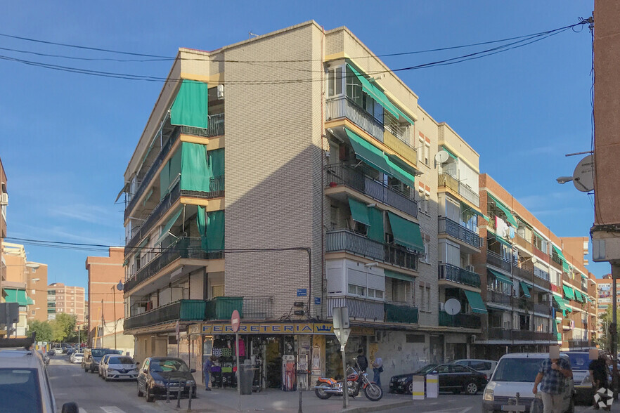 Calle Polvoranca, 8, Fuenlabrada, Madrid for sale - Primary Photo - Image 1 of 2