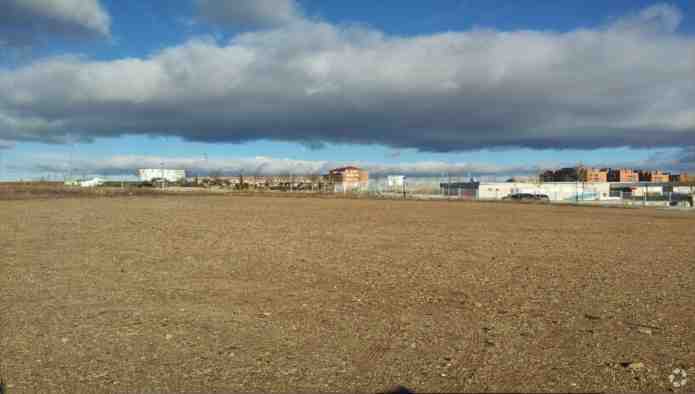 Land in Villanueva de la Torre, Guadalajara for sale Primary Photo- Image 1 of 1