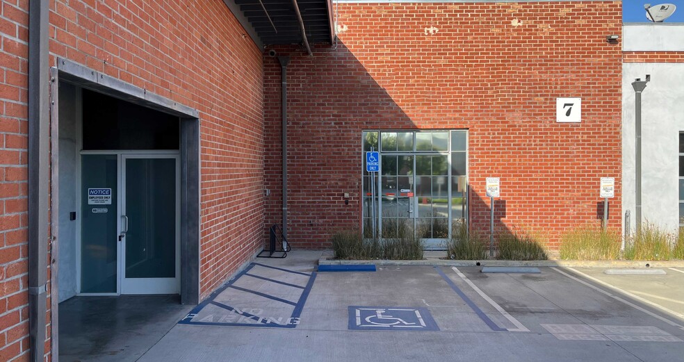 8500 Steller Dr, Culver City, CA for lease - Building Photo - Image 1 of 37