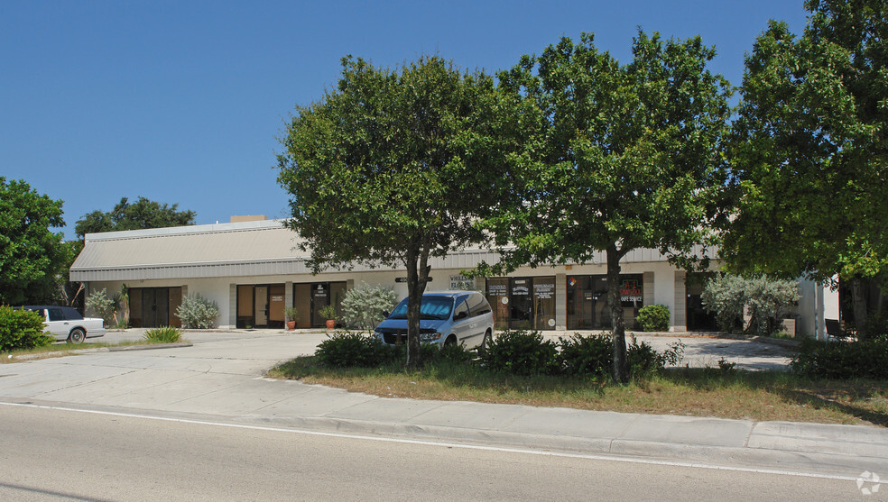 4900 N Dixie Hwy, Oakland Park, FL for sale - Primary Photo - Image 1 of 10