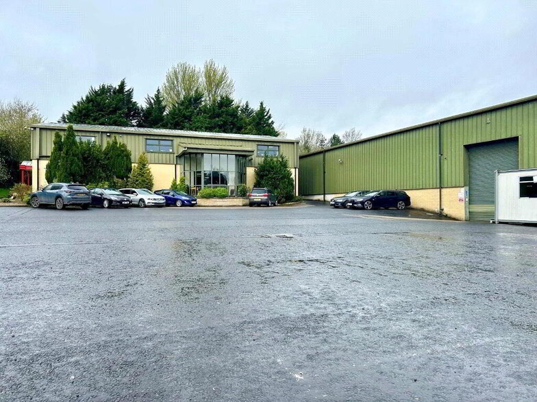 8B Annaghmore Rd, Craigavon for lease - Building Photo - Image 1 of 3