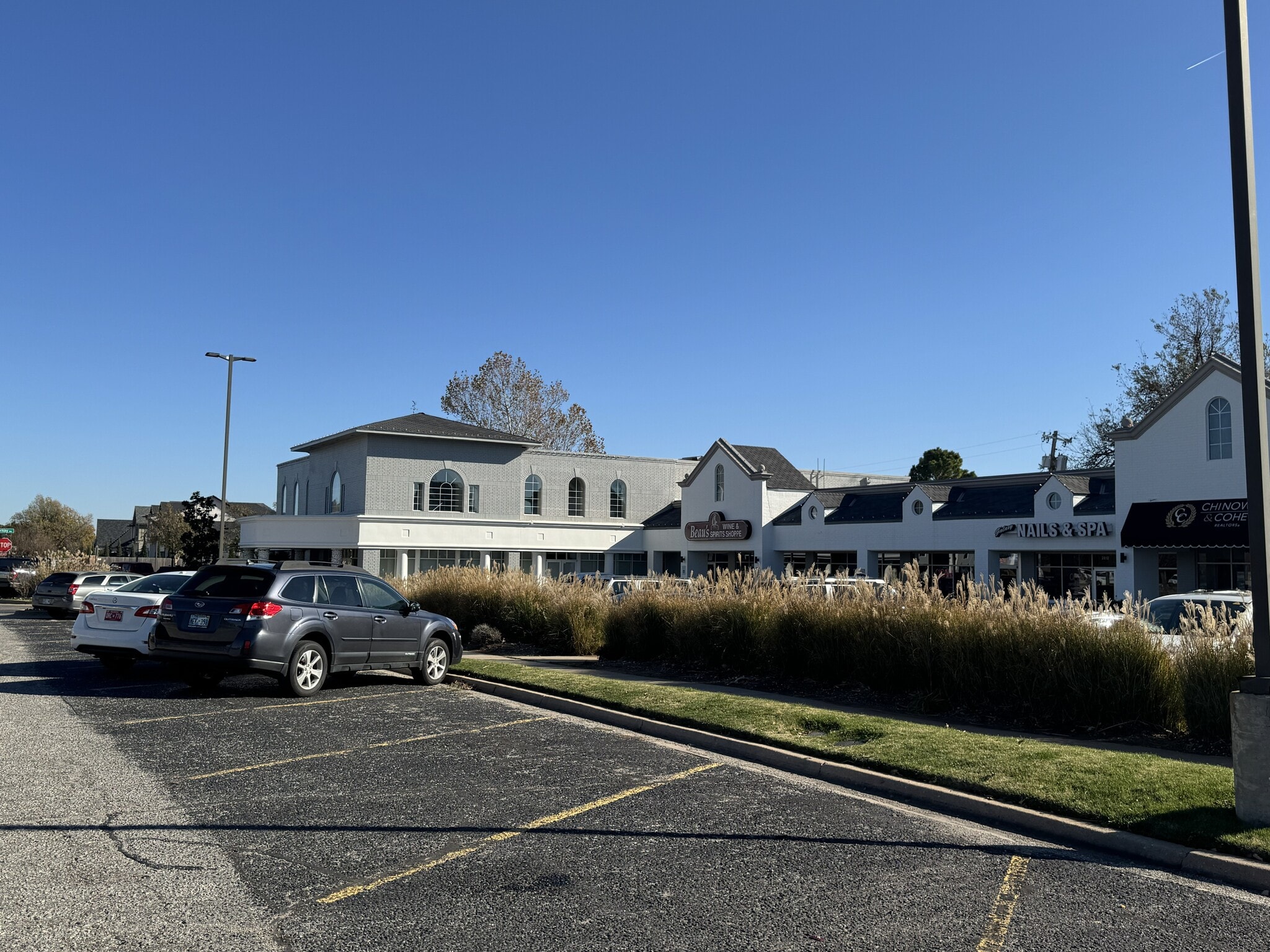 2800-2828 W Country Club Dr, Oklahoma City, OK for lease Primary Photo- Image 1 of 39