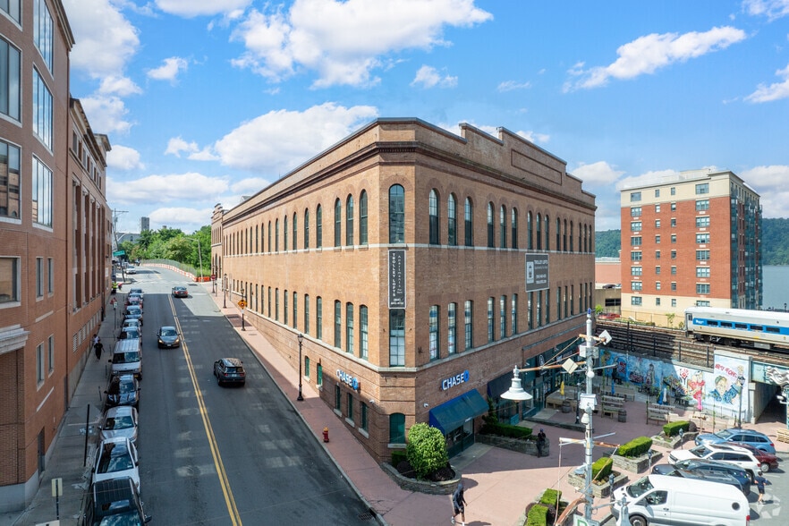 92 Main St, Yonkers, NY for lease - Building Photo - Image 2 of 33